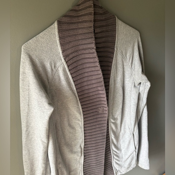 Lululemon Bliss Break Wrap size 2 Open Front Cardigan Sweater Light Gray Women - Picture 3 of 8